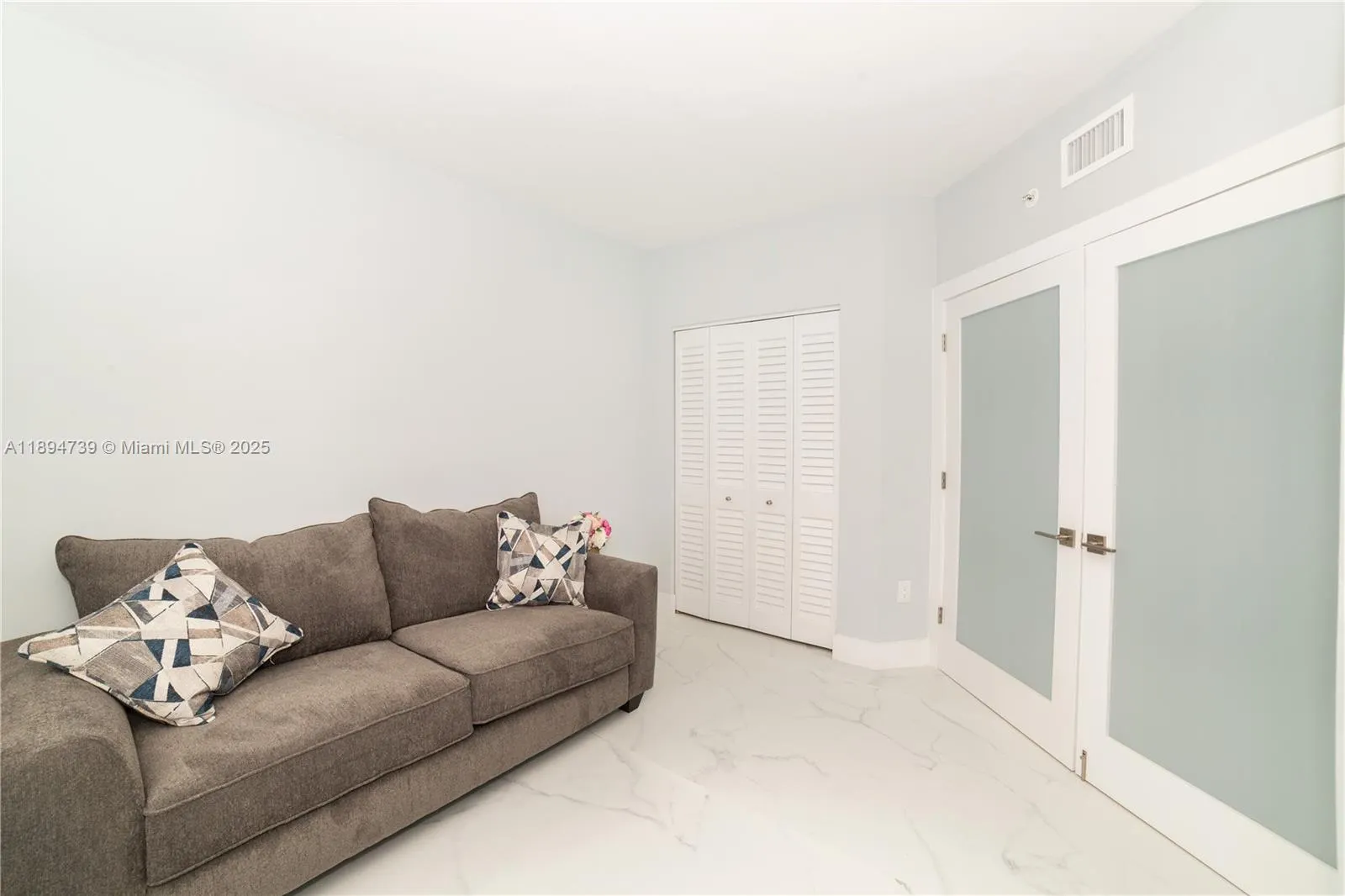 17145 N Bay Rd, #4607