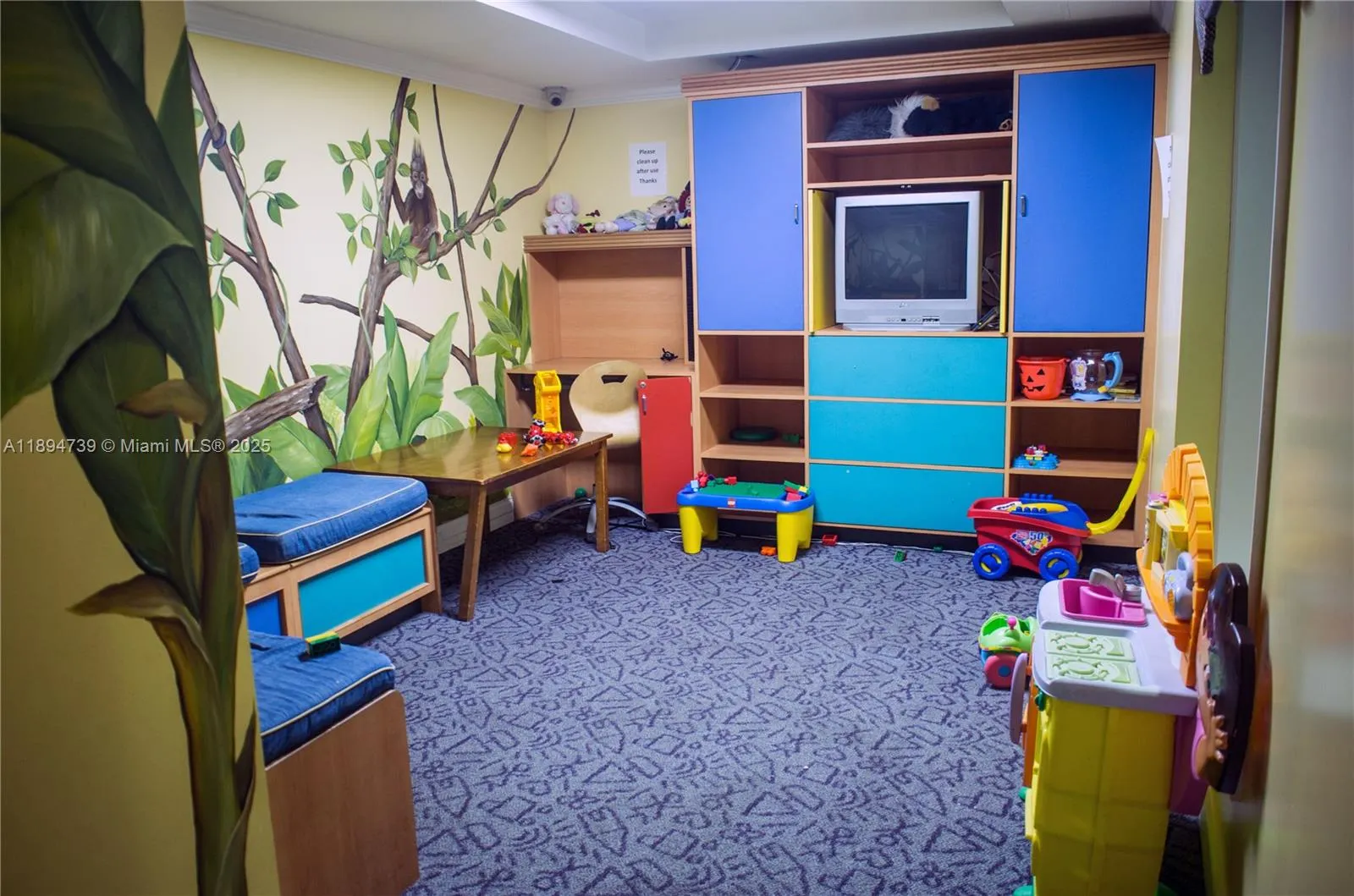 17145 N Bay Rd, #4607