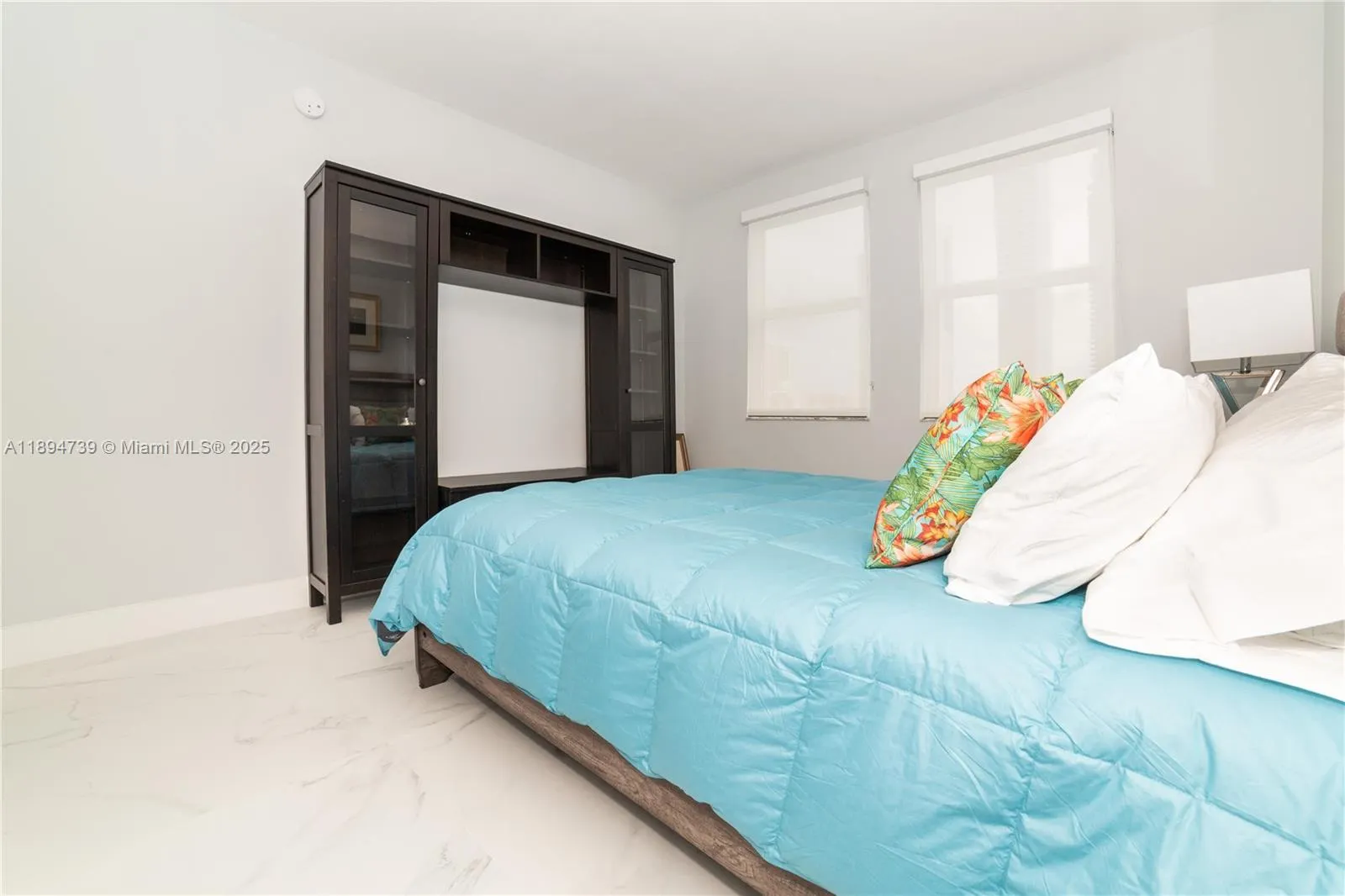 17145 N Bay Rd, #4607