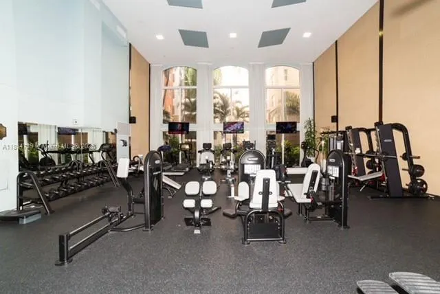 17145 N Bay Rd, #4607