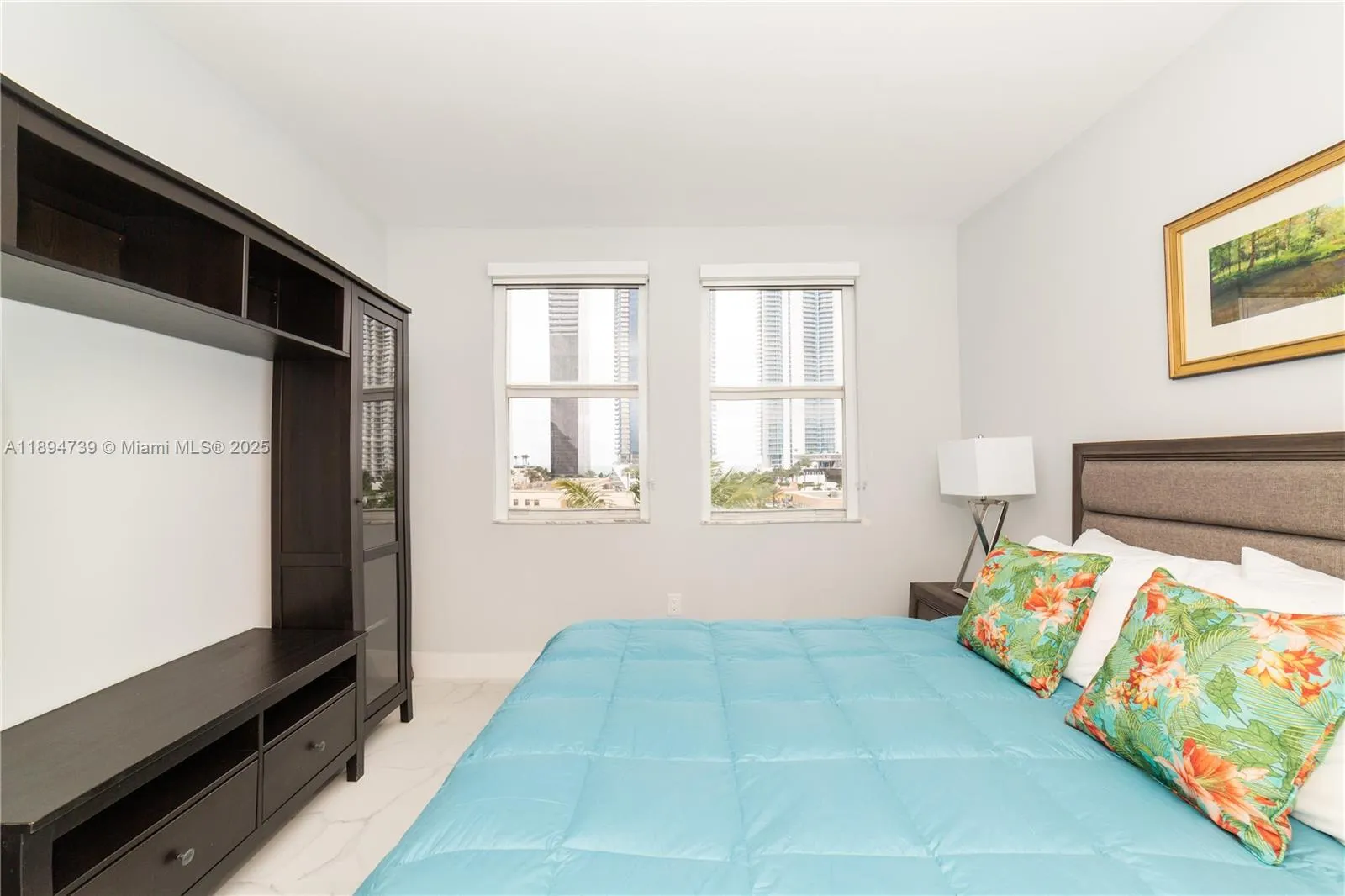 17145 N Bay Rd, #4607