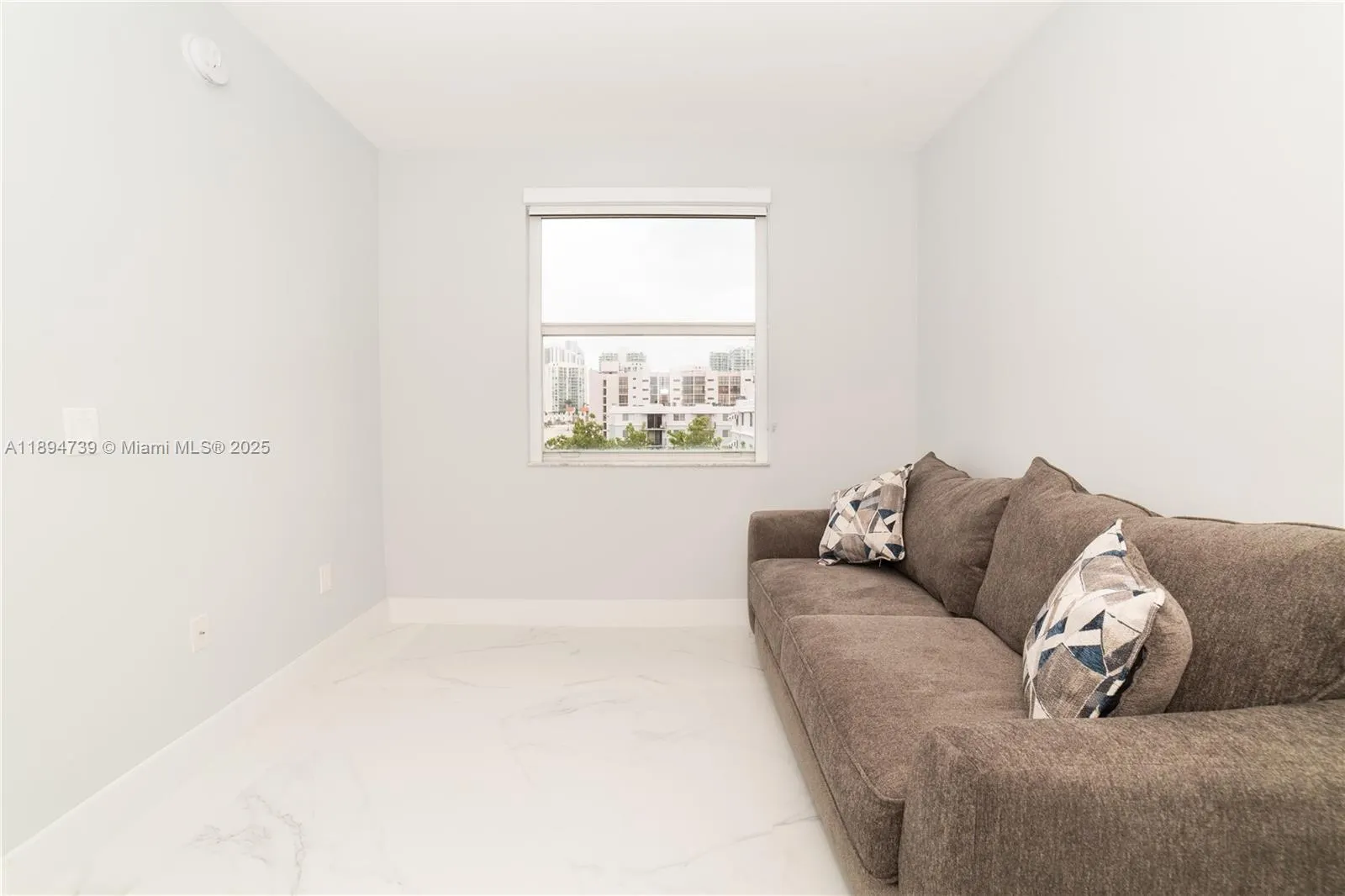 17145 N Bay Rd, #4607