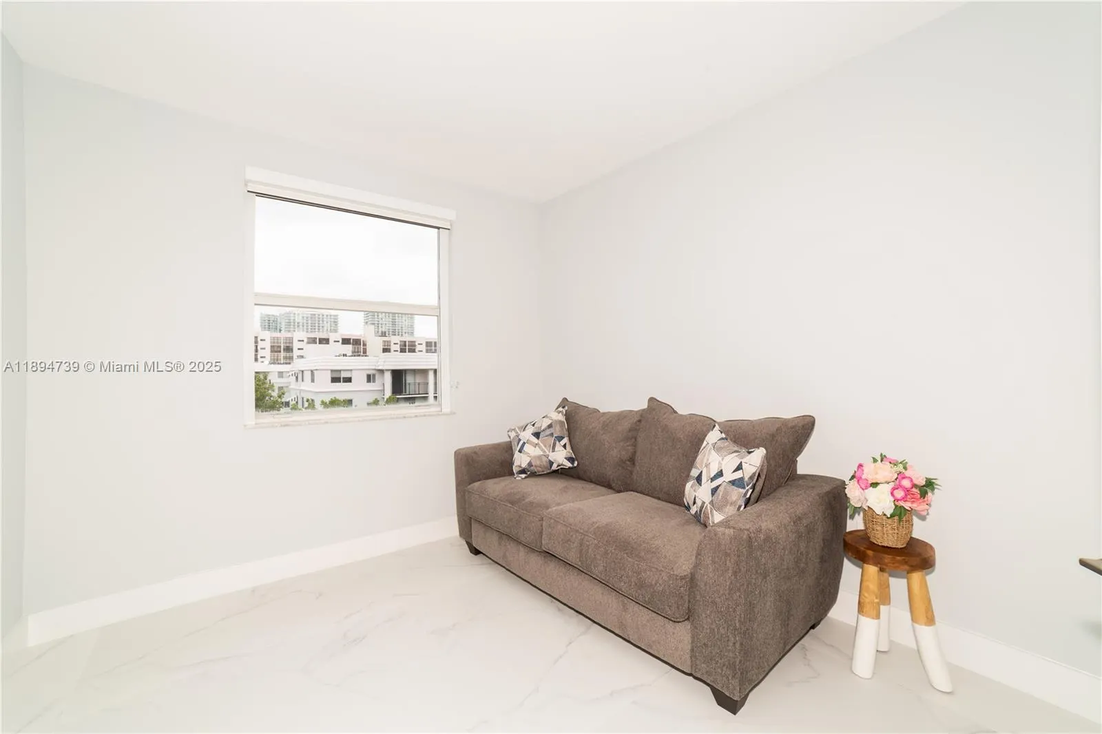 17145 N Bay Rd, #4607