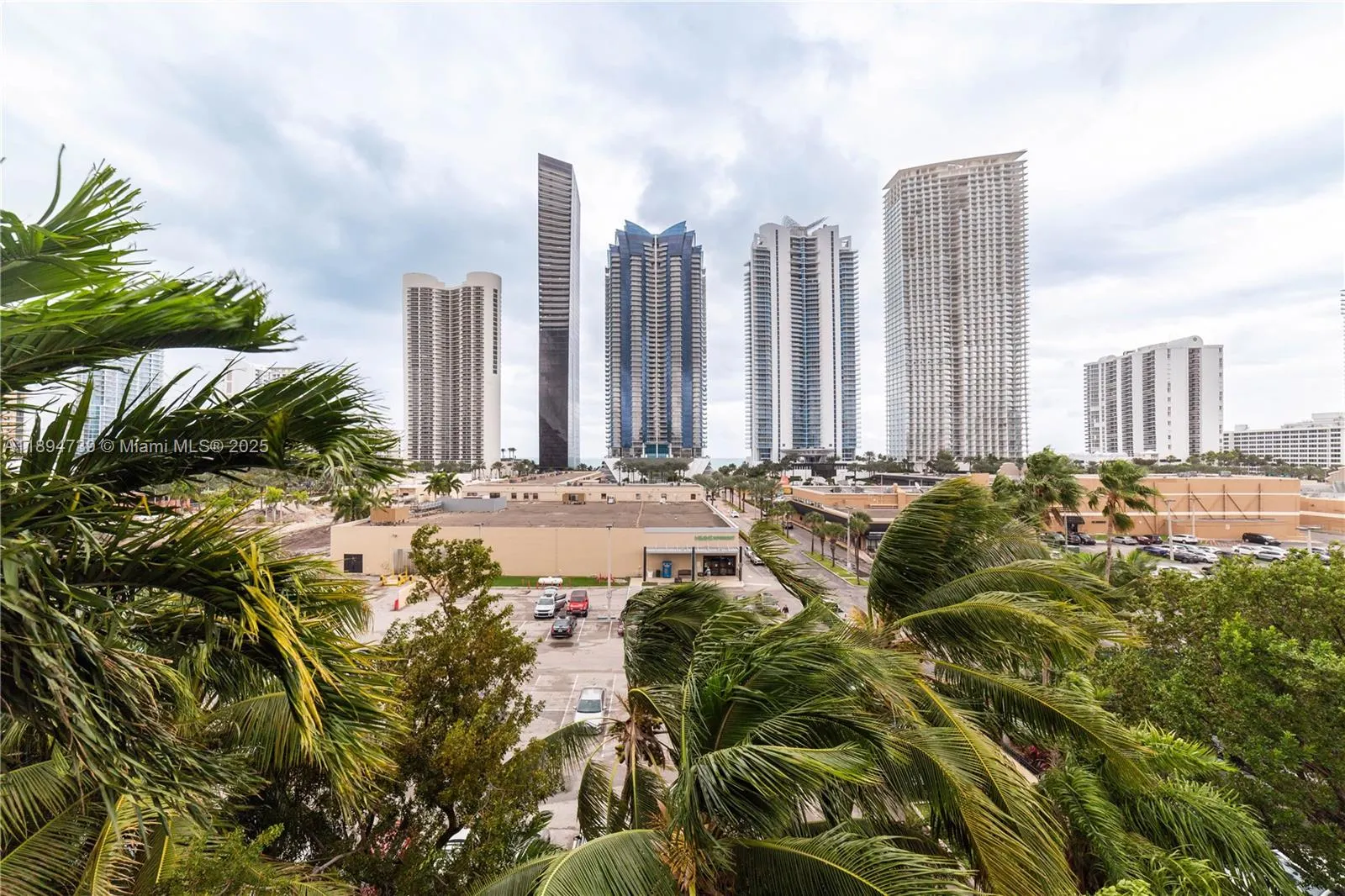 17145 N Bay Rd, #4607