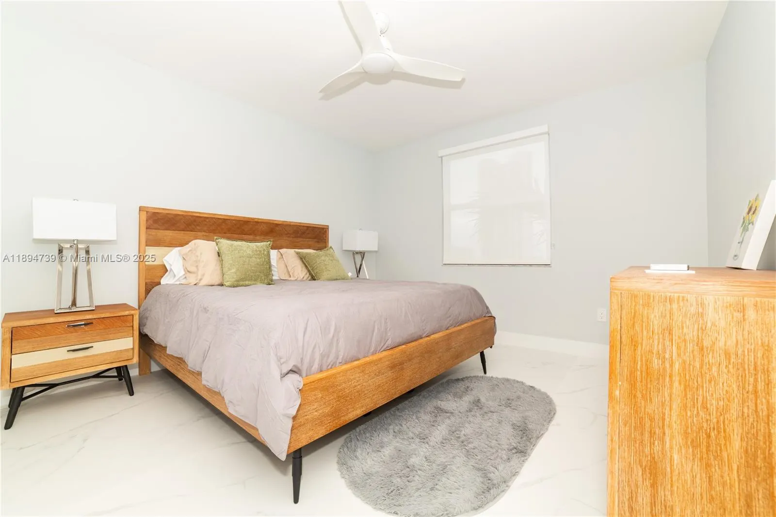 17145 N Bay Rd, #4607