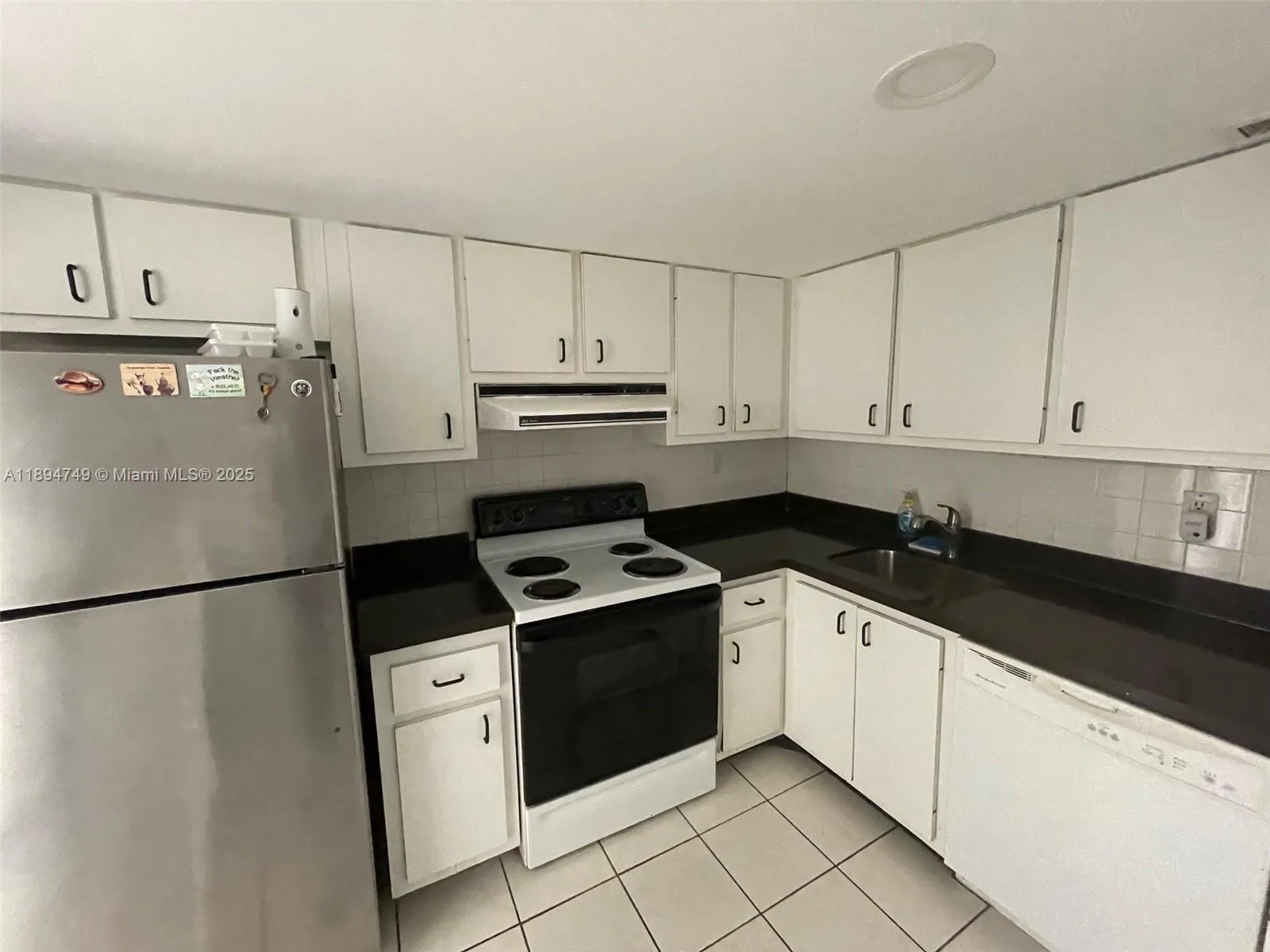 5838 Collins Ave, #5H