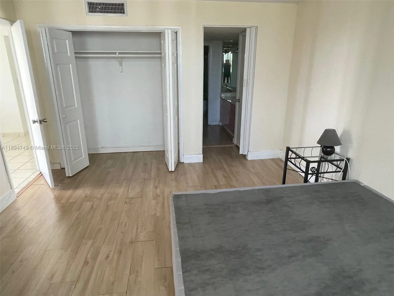 5838 Collins Ave, #5H