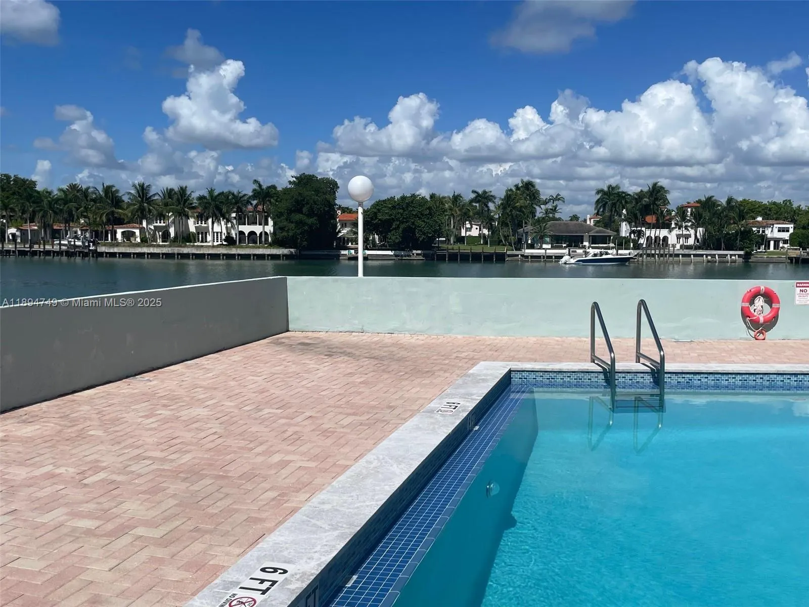 5838 Collins Ave, #5H
