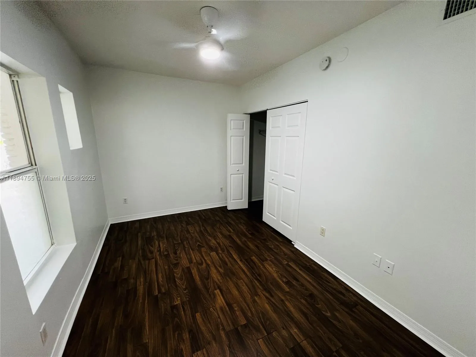 946 Bay Dr, #2