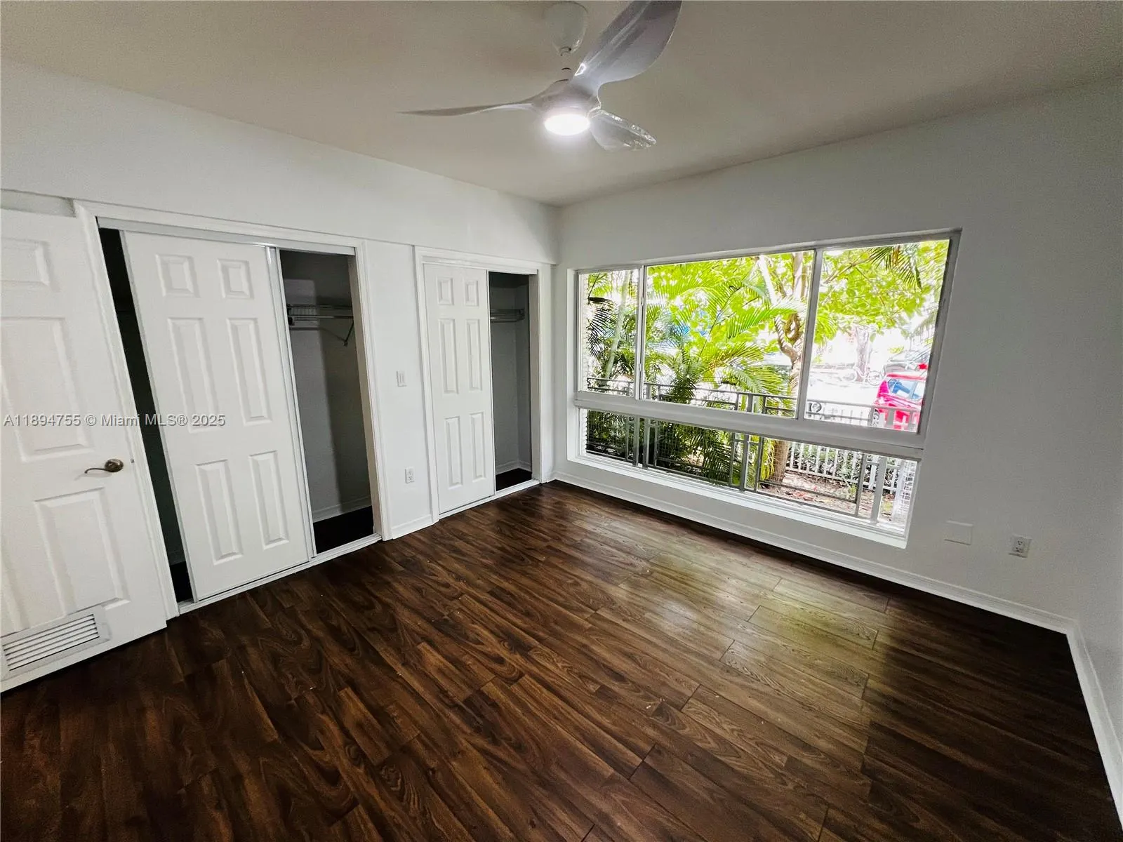 946 Bay Dr, #2