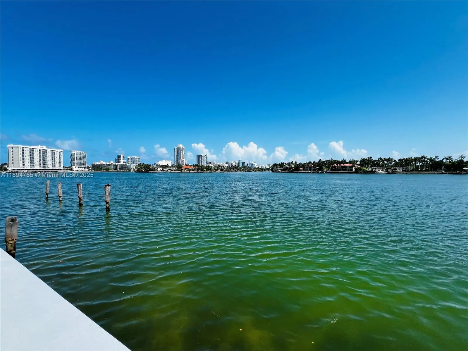 946 Bay Dr, #2