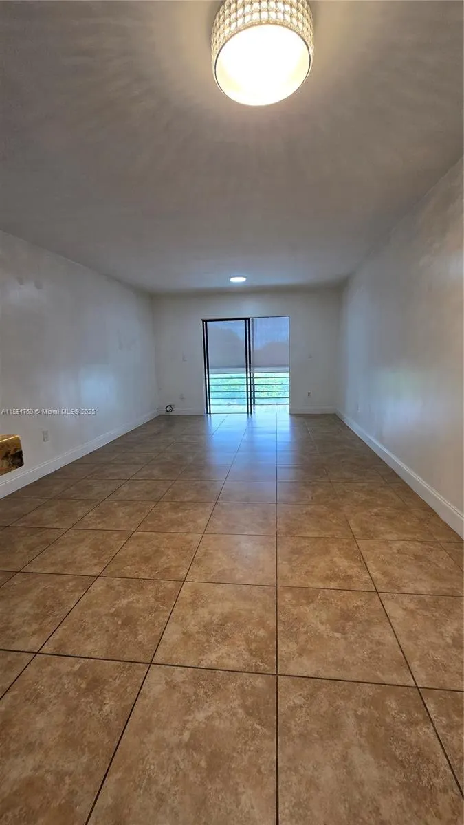 13500 NE 3rd Ct, #423
