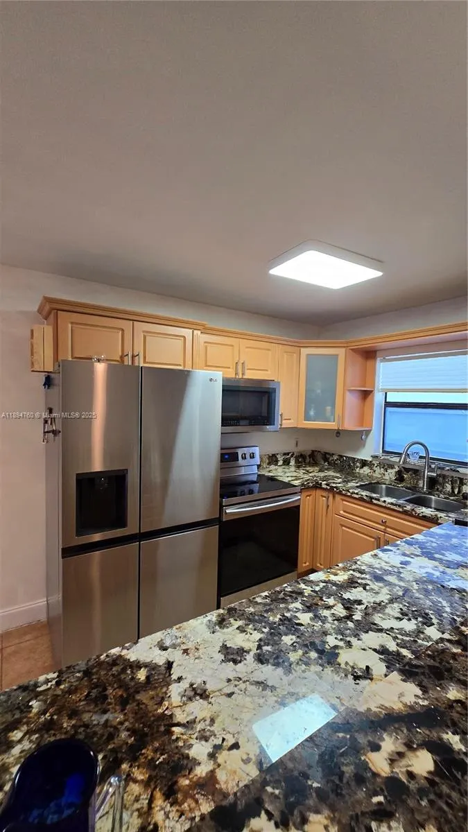 13500 NE 3rd Ct, #423