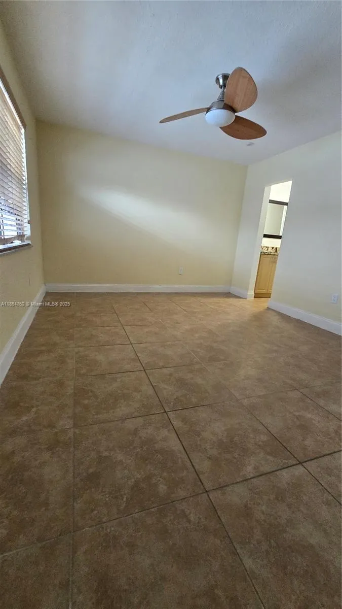 13500 NE 3rd Ct, #423