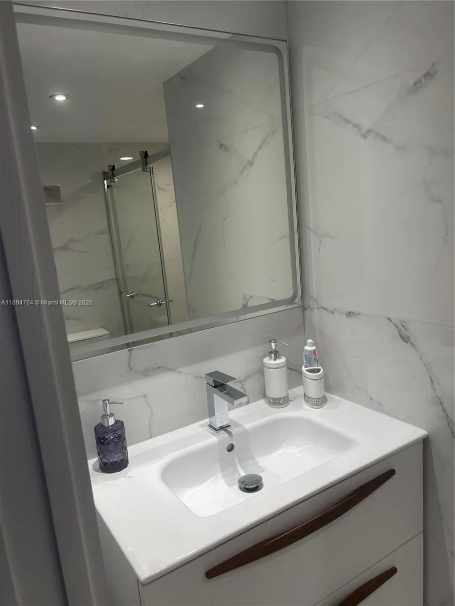 90 Alton Rd, #1109