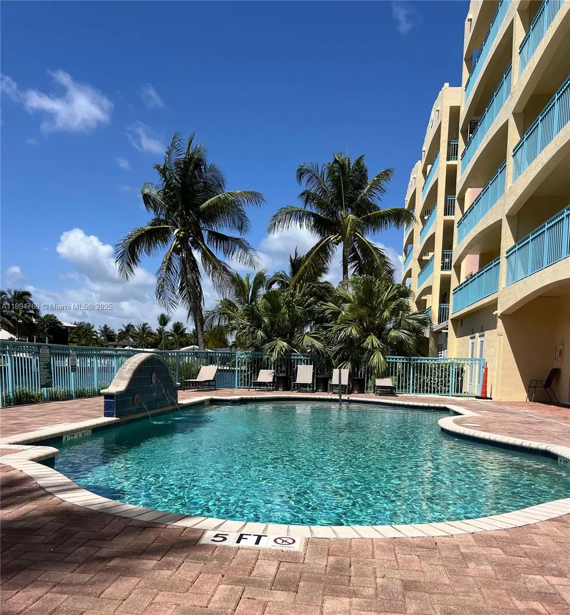 201 Golden Isles Dr, #210