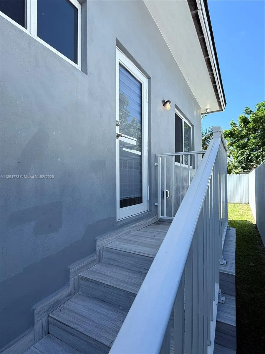3341 NW 18th Ter, #B