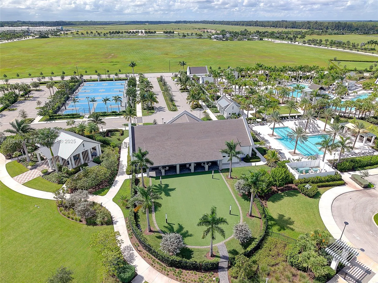 15030 Wildwood Cir