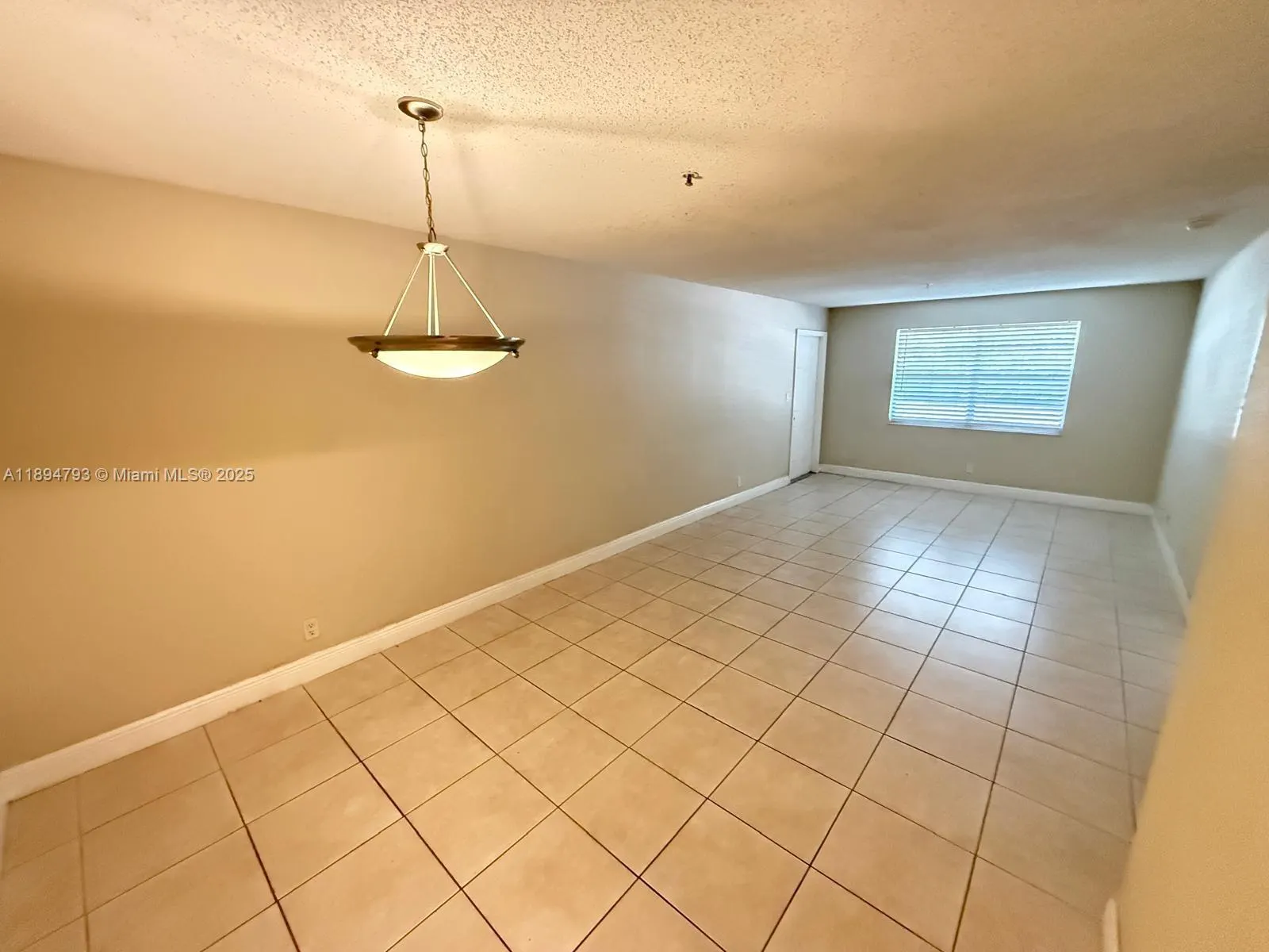 4251 NW 5th St, #114