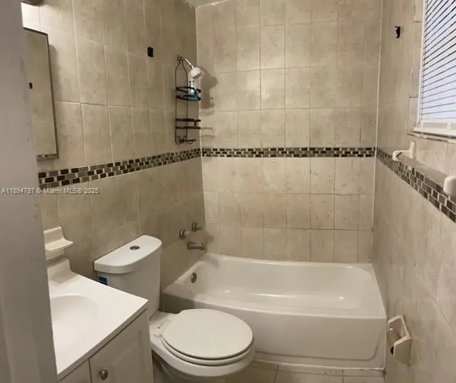 2701 NW 12th Ct, #1