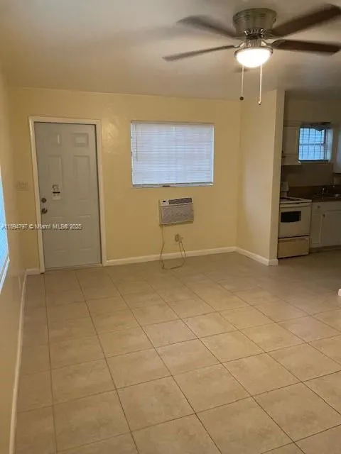 2701 NW 12th Ct, #1