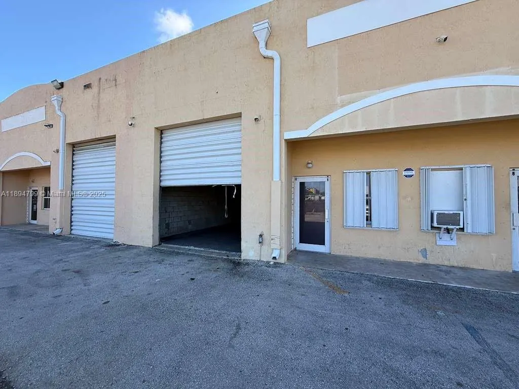 9190 NW 119th St, #7