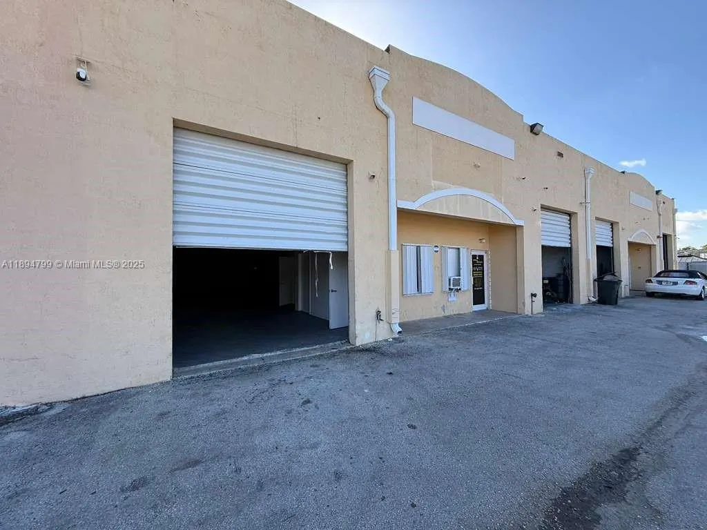 9190 NW 119th St, #7