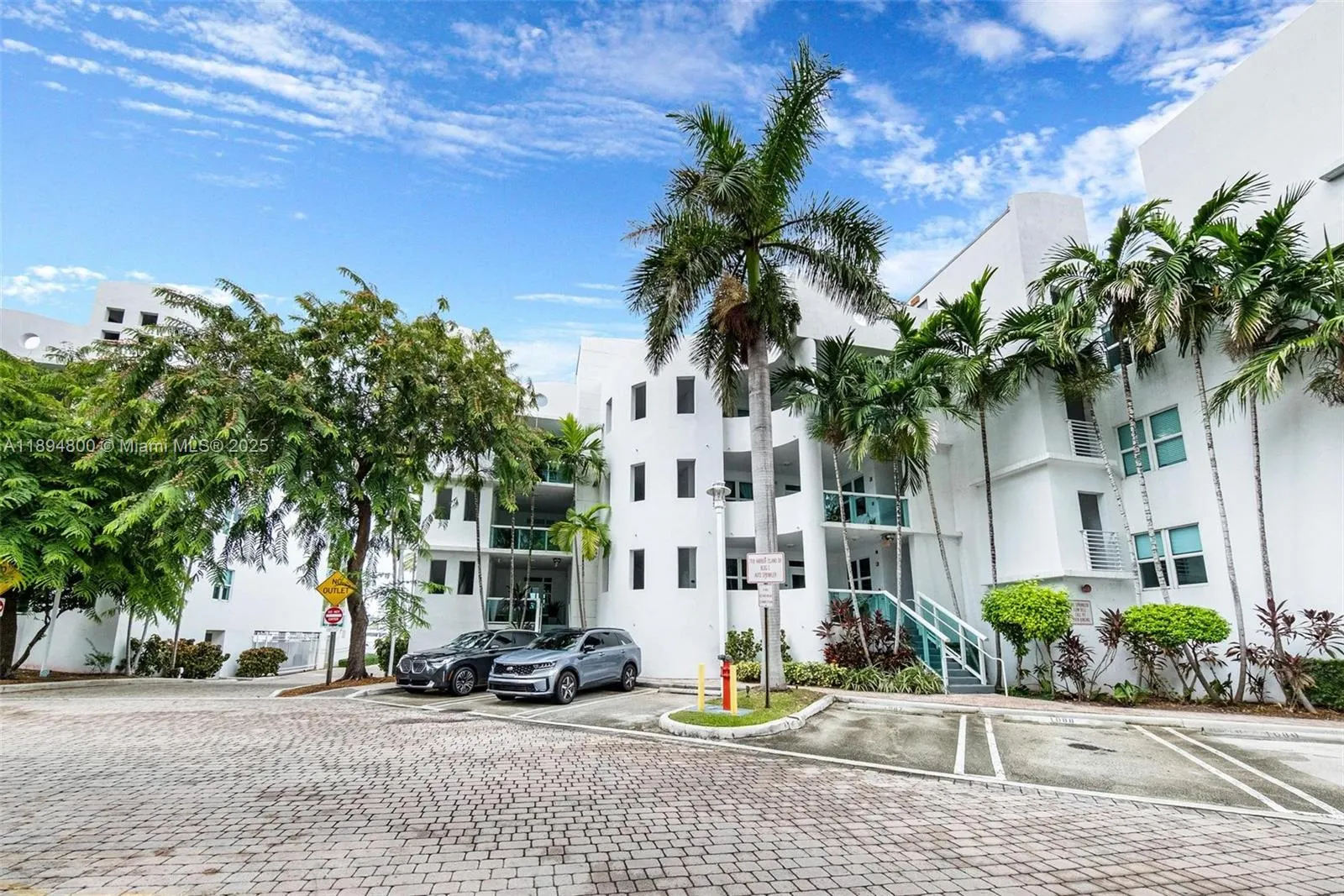 7918 Harbor Island Dr, #207