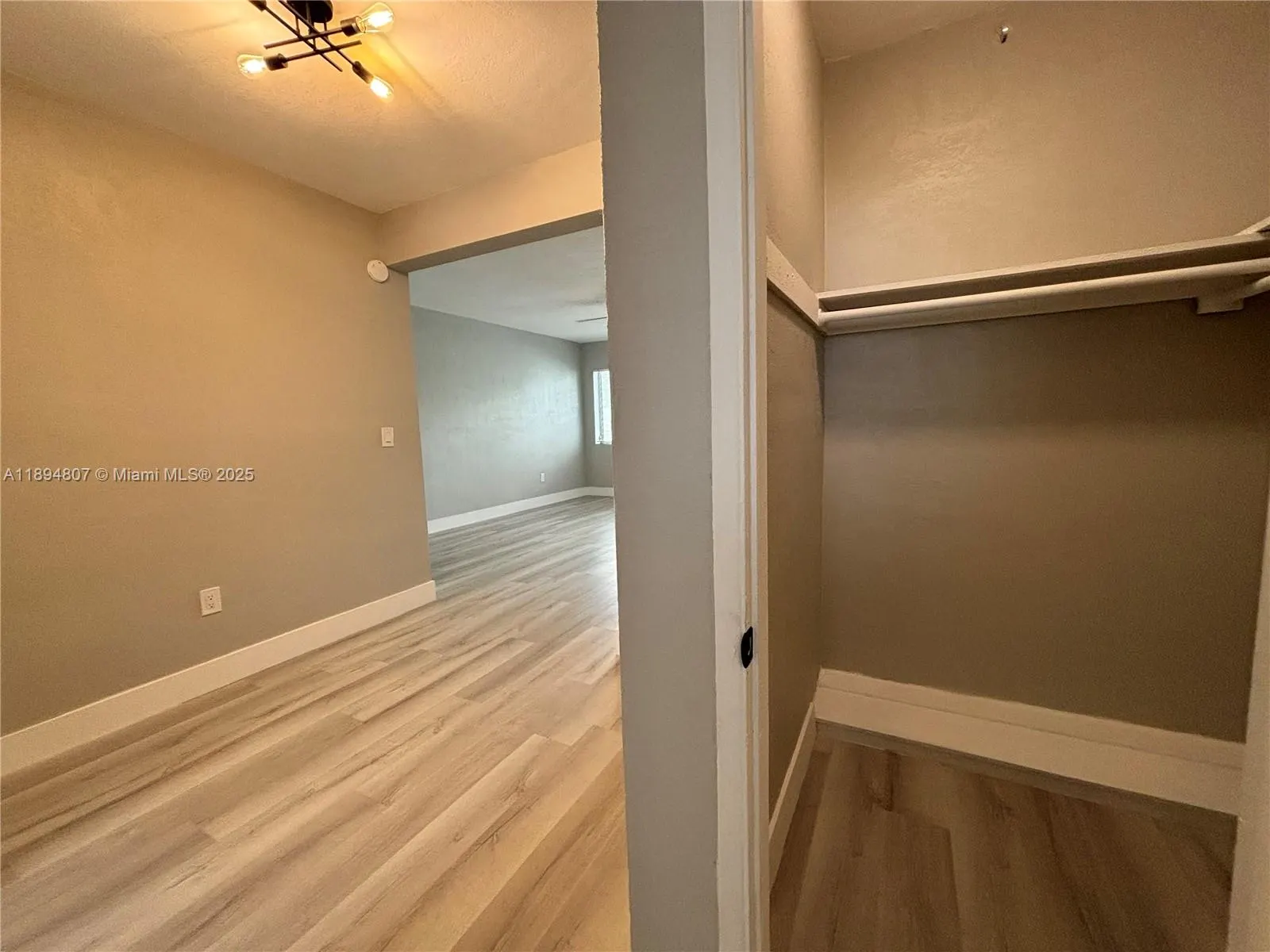 934 Meridian Ave, #2