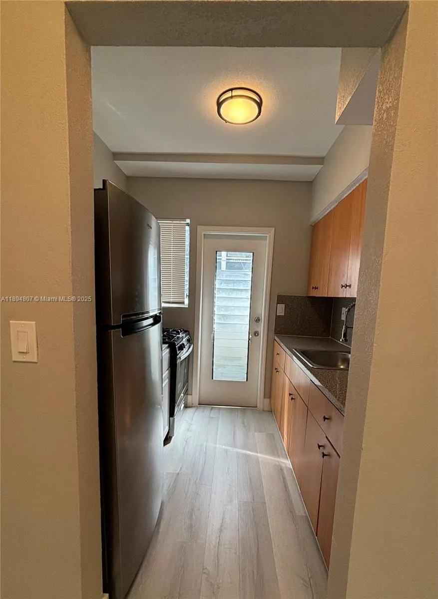 934 Meridian Ave, #2