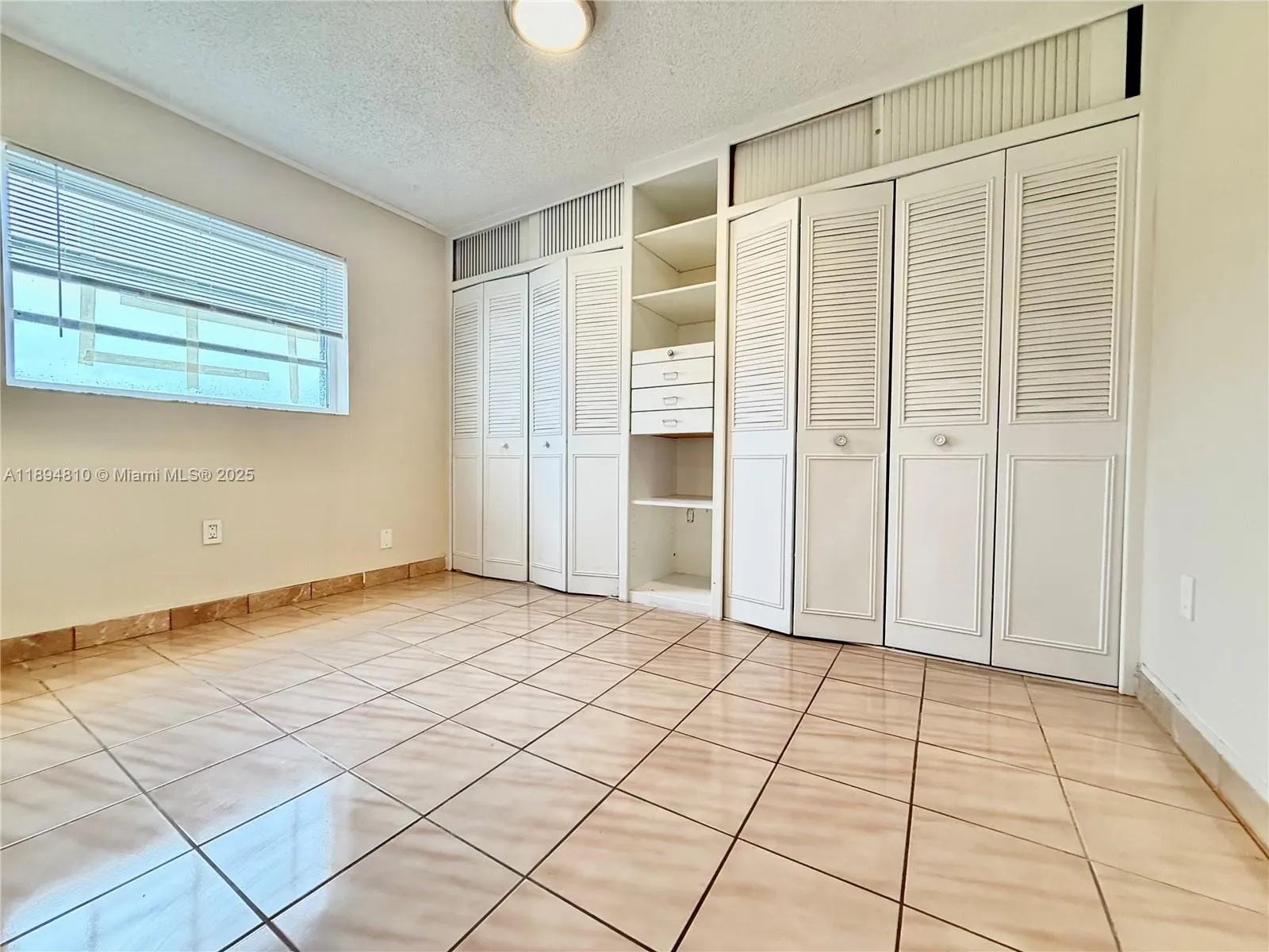 424 SW 7th St, #404