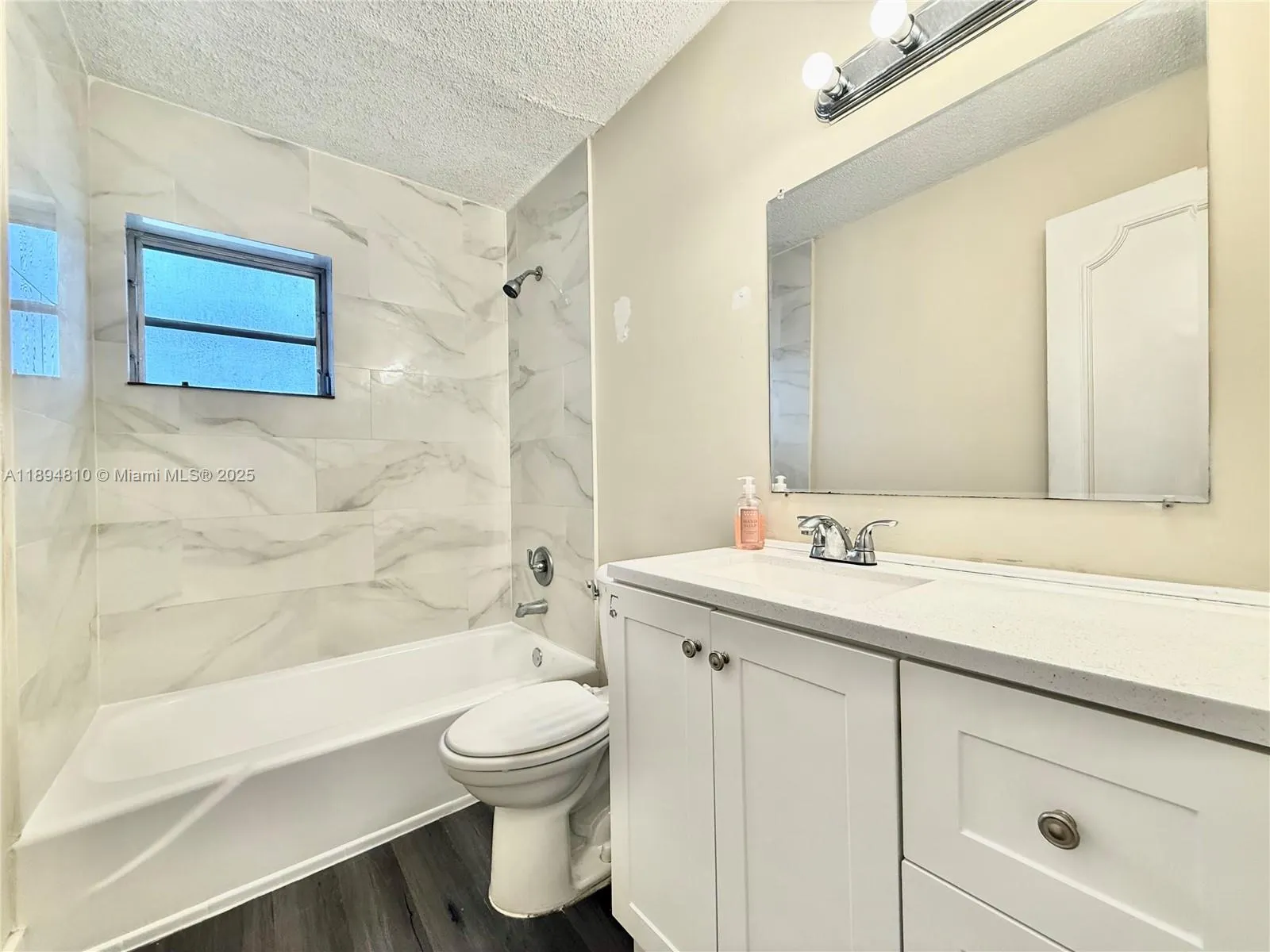 424 SW 7th St, #404