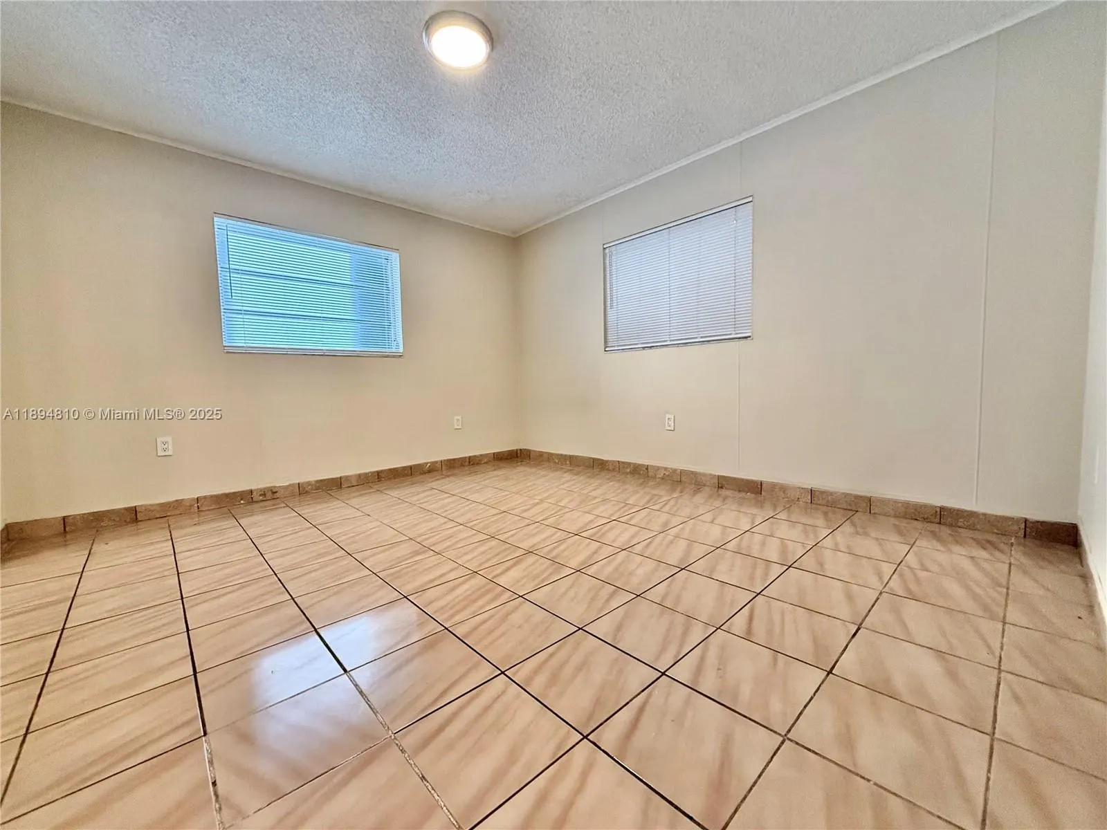 424 SW 7th St, #404