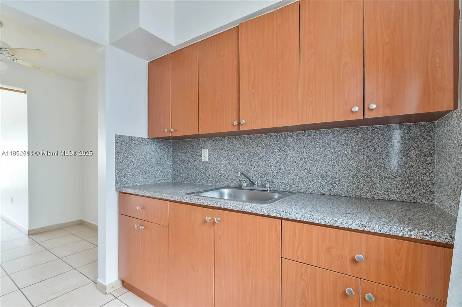 934 Meridian Ave, #15