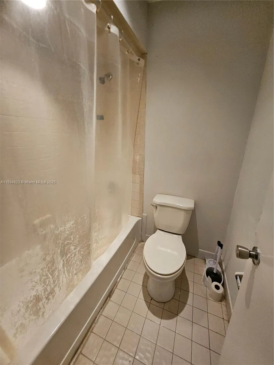 2511 NW 56th Ave, #4-25
