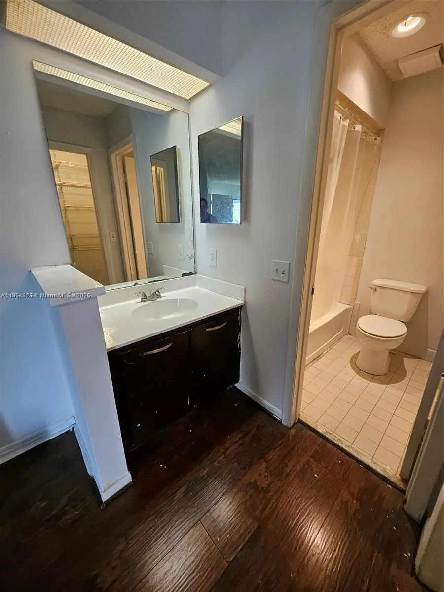 2511 NW 56th Ave, #4-25