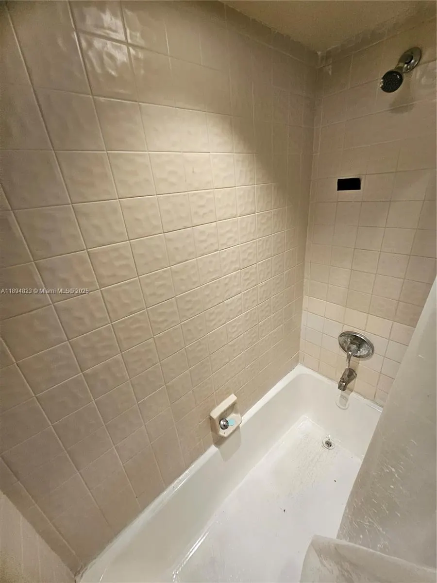 2511 NW 56th Ave, #4-25