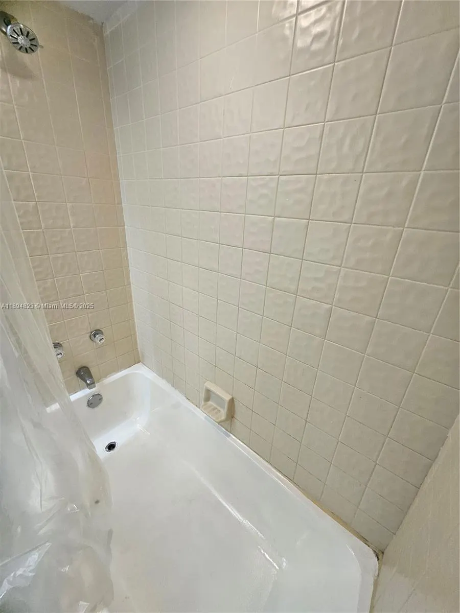 2511 NW 56th Ave, #4-25