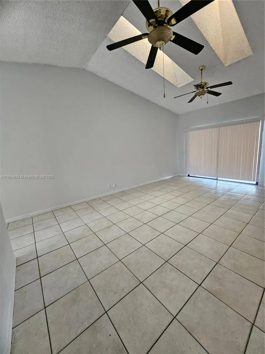 2511 NW 56th Ave, #4-25
