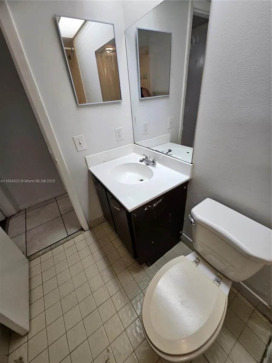 2511 NW 56th Ave, #4-25