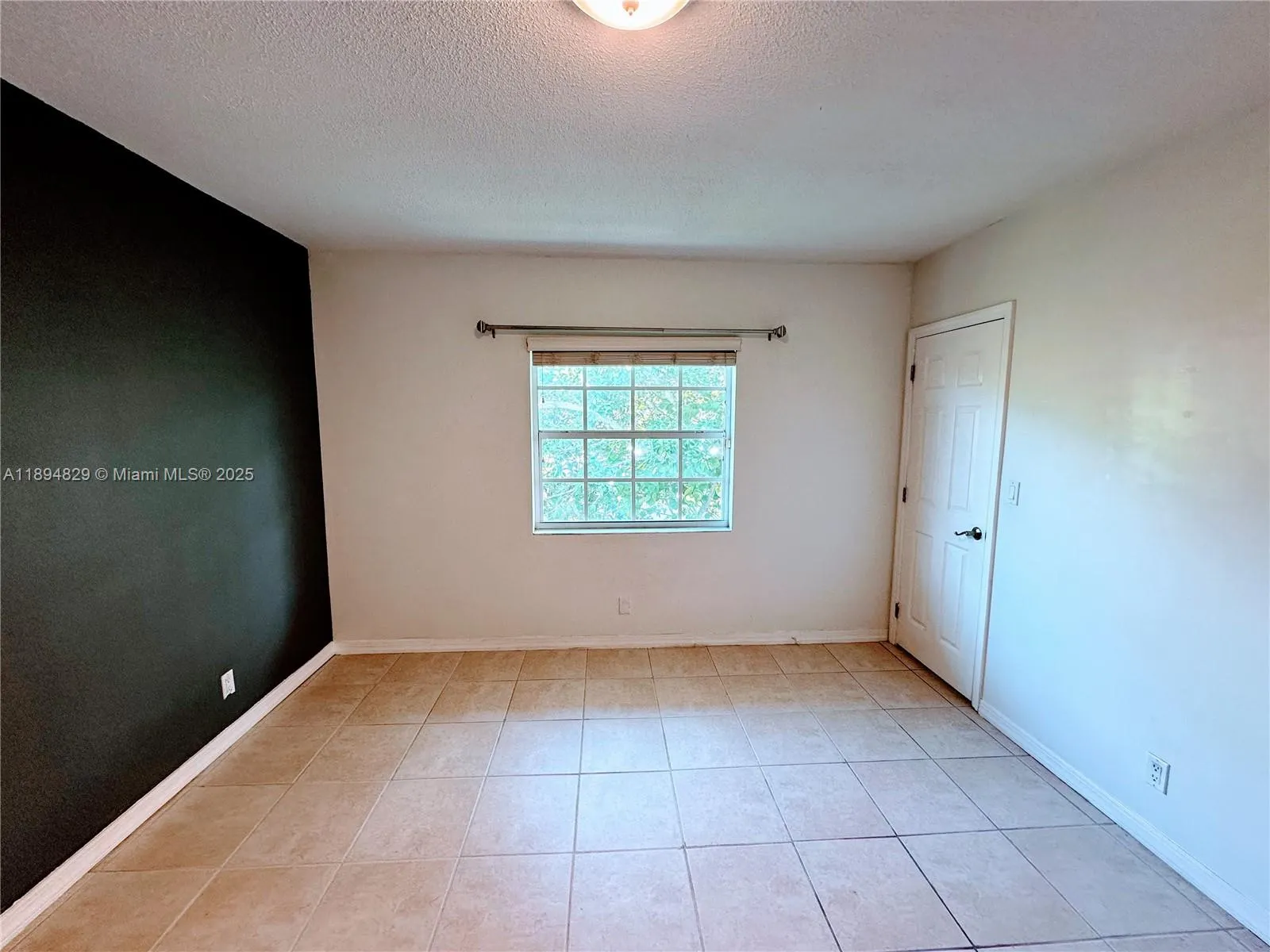 2424 SE 17th St, #B307