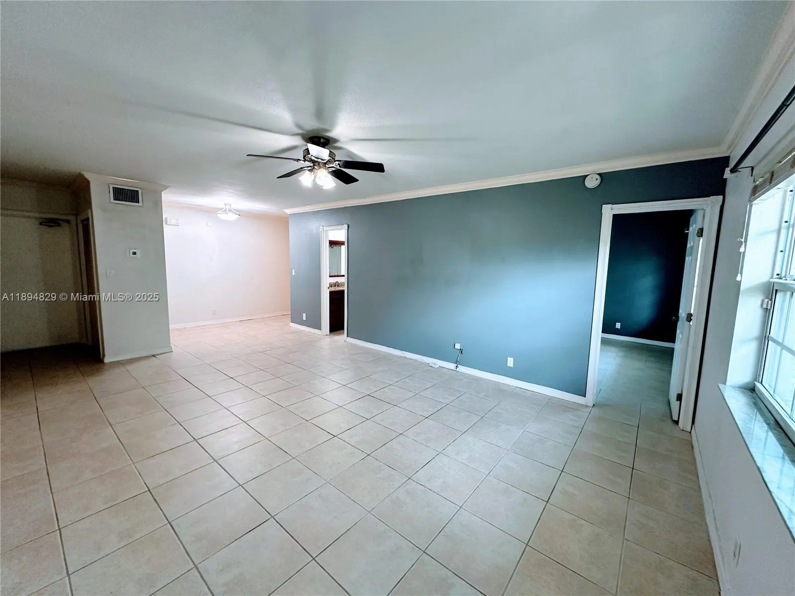 2424 SE 17th St, #B307