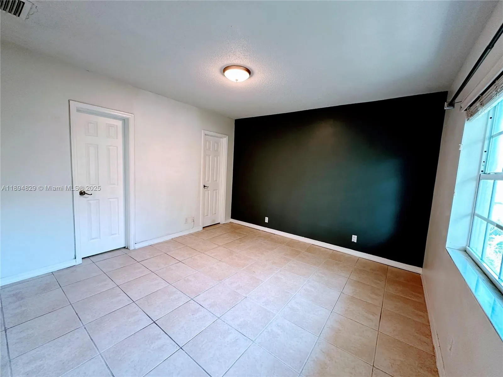 2424 SE 17th St, #B307