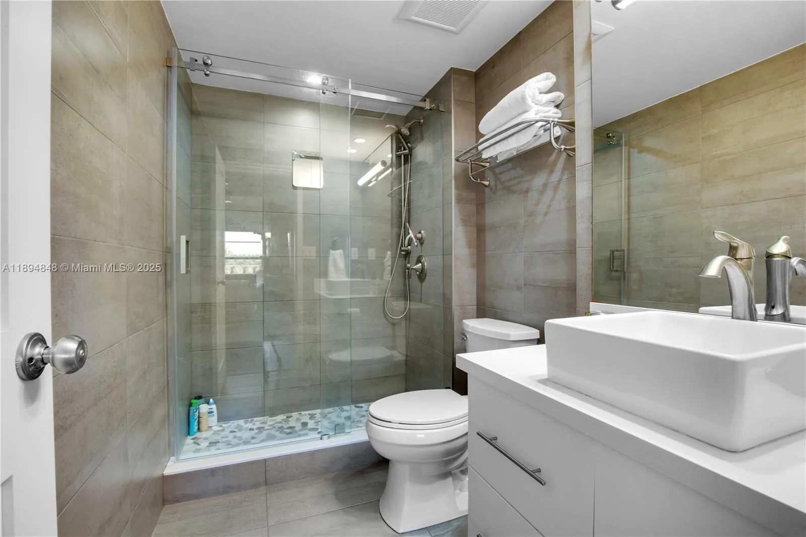 2500 E Las Olas Blvd, #408