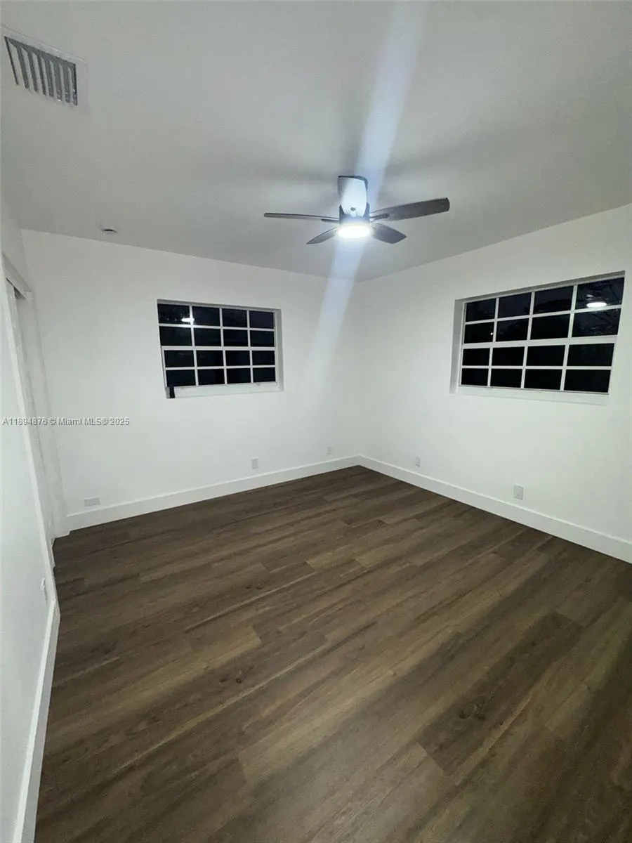 2411 SW 50th Ter