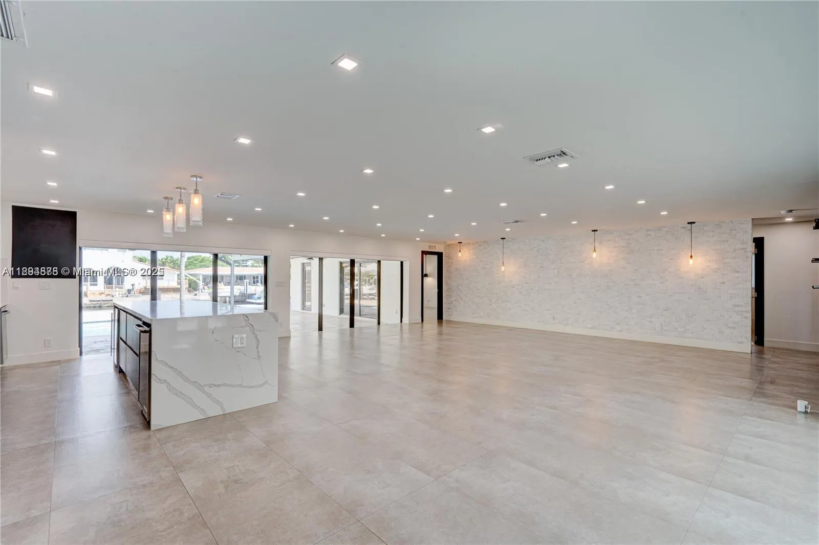 2305 Magnolia Dr, #2305