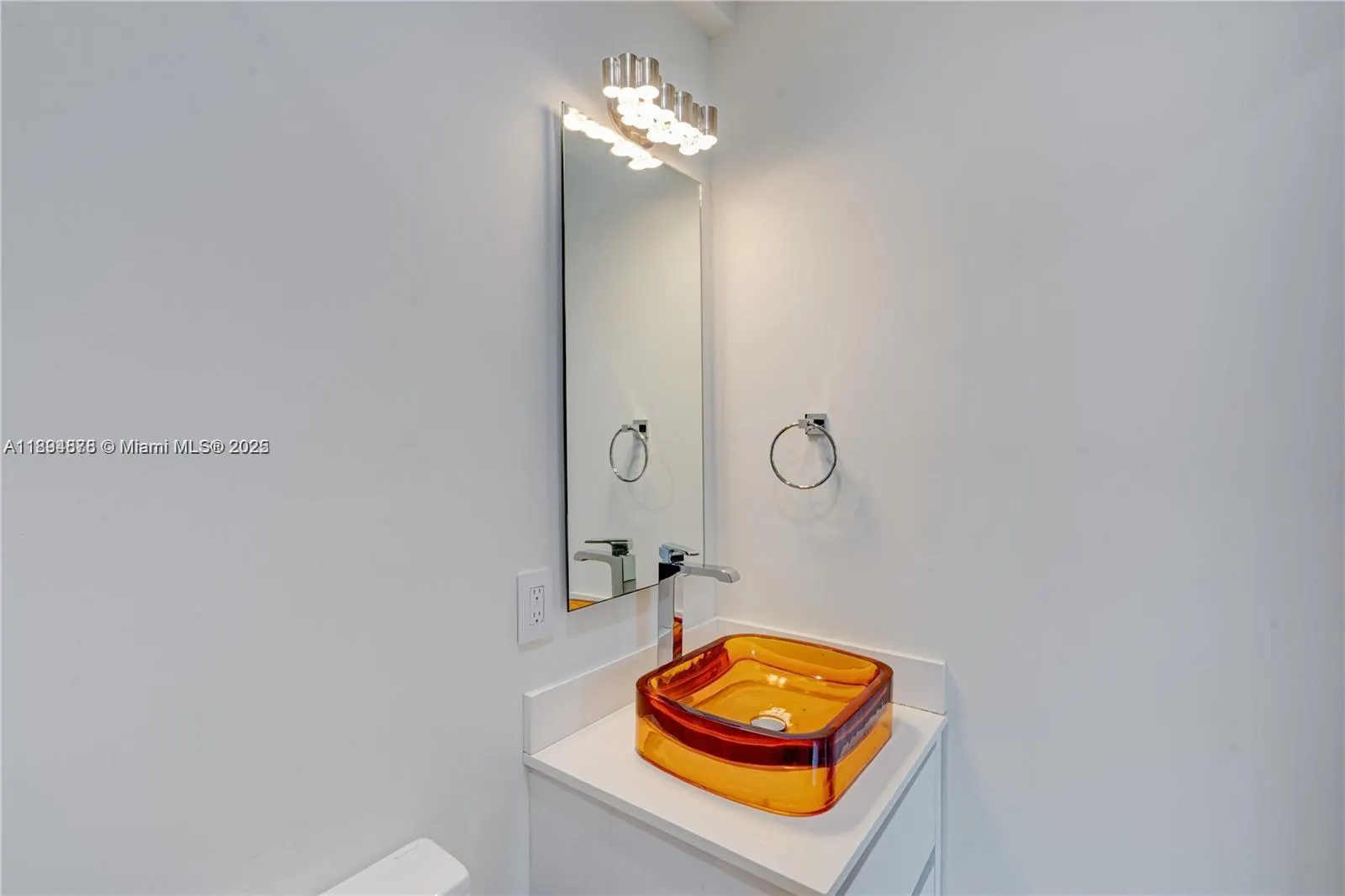 2305 Magnolia Dr, #2305