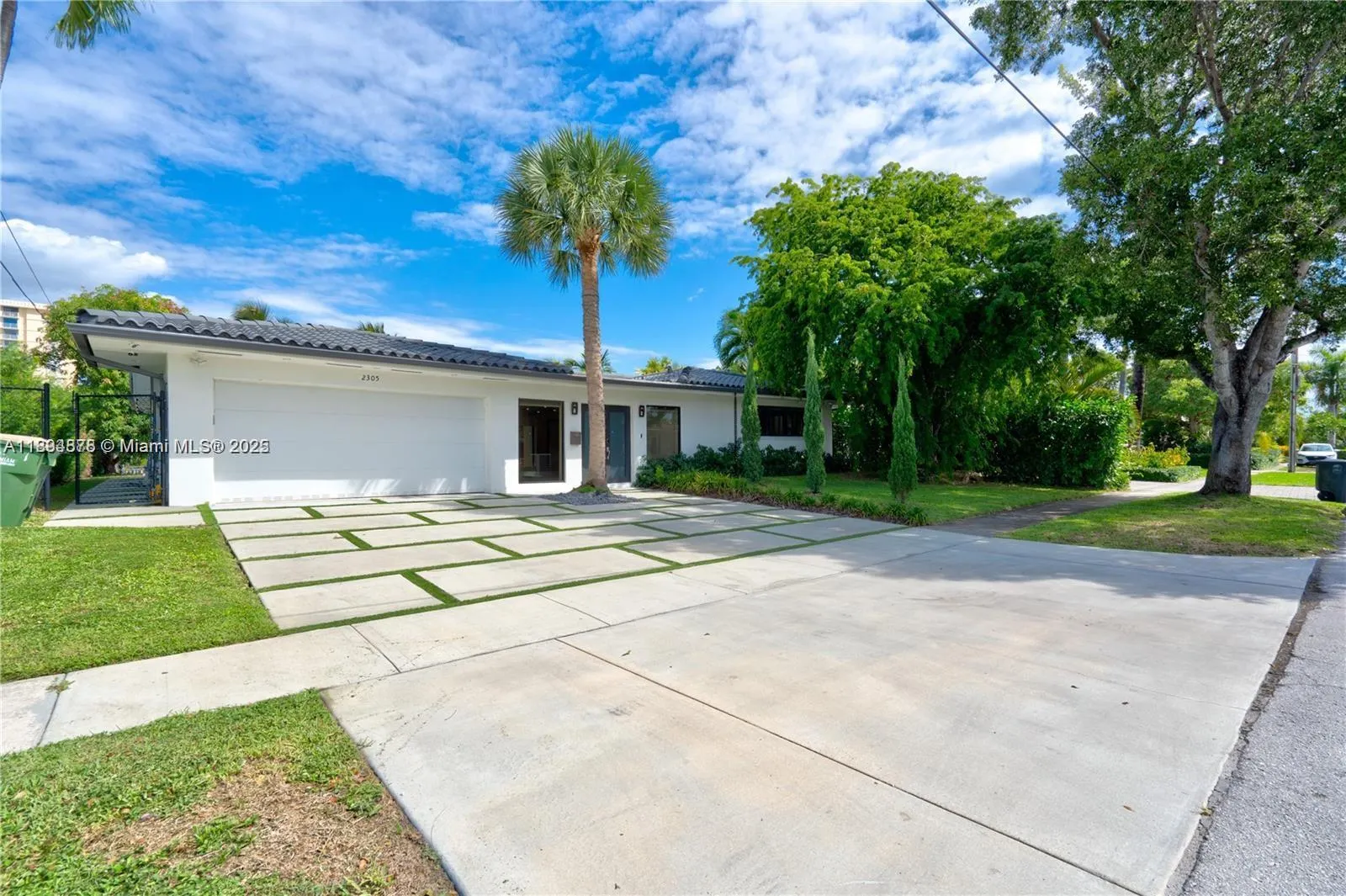 2305 Magnolia Dr, #2305