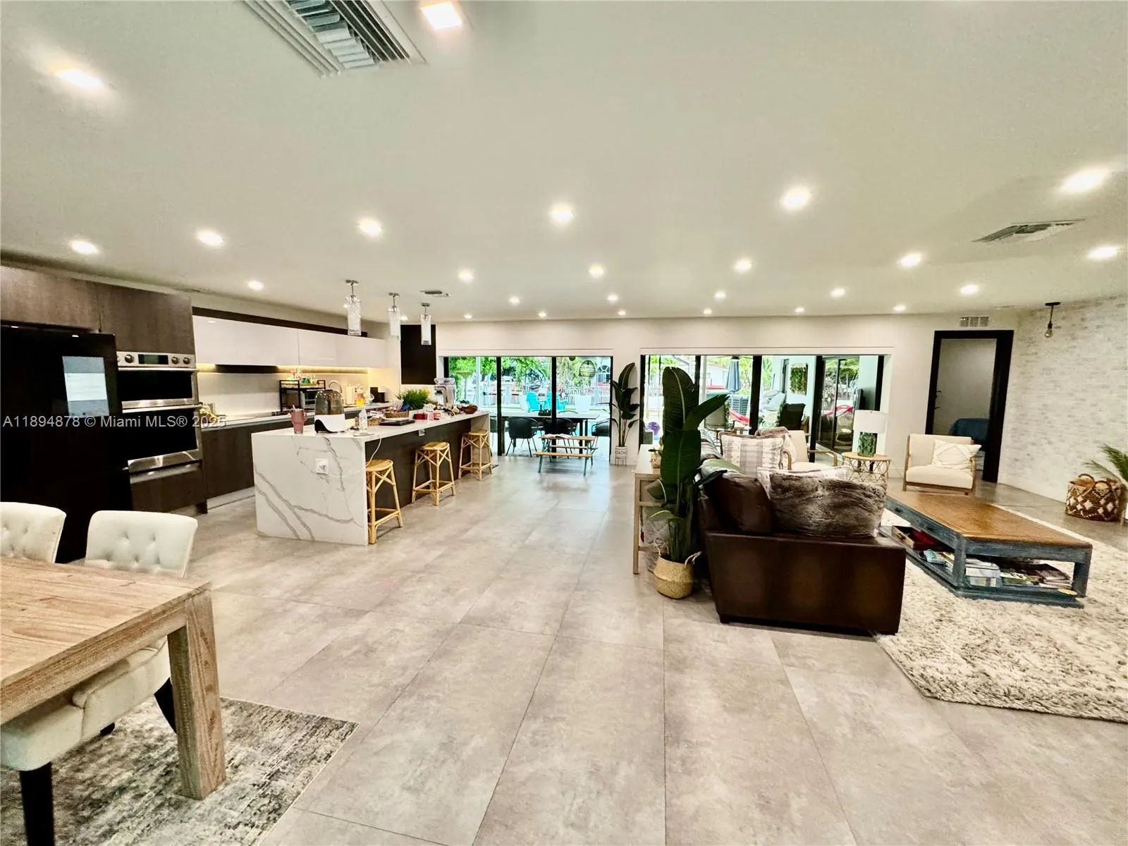 2305 Magnolia Dr, #2305