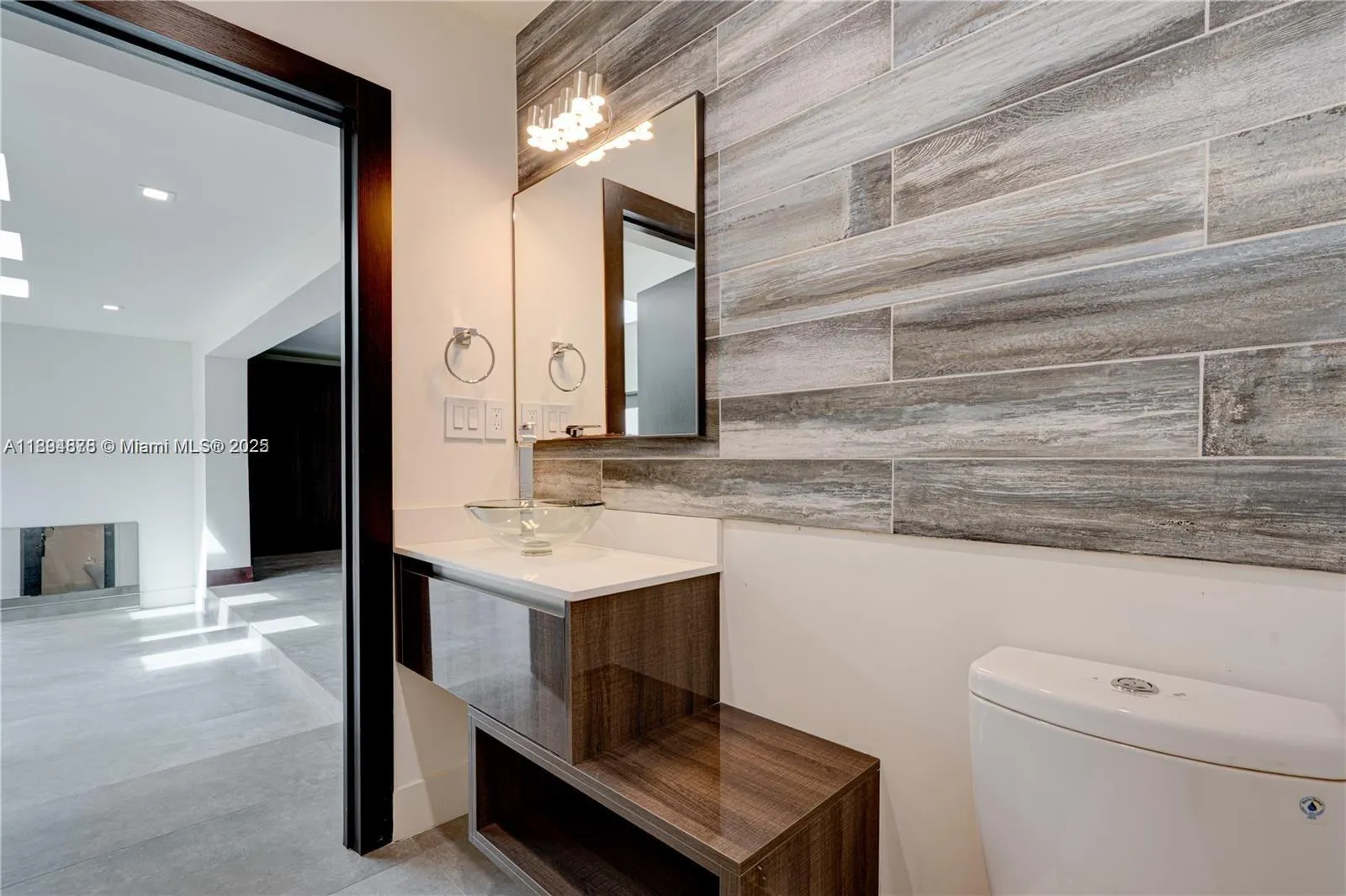 2305 Magnolia Dr, #2305
